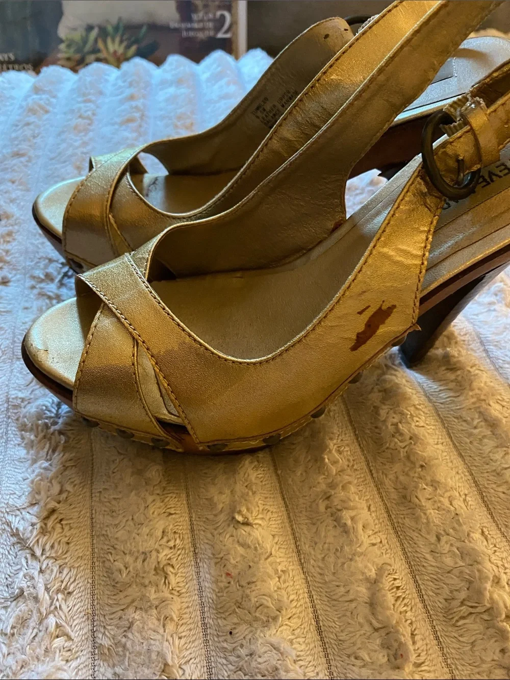 Pre-Loved Steve Madden Gold Leather Platform Slingback Heels with Studs.
